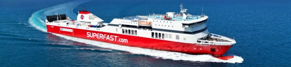 Il traghetto convenzionale SuperFast I di Anek-Superfast in arrivo nel porto di Patrasso