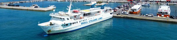 The conventional ferry Express Skopelitis of Mikres Kiklades Lines at the port of Naxos