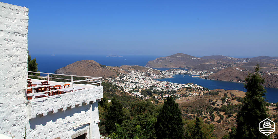 Vue sur Skala depuis la Chora de Patmos