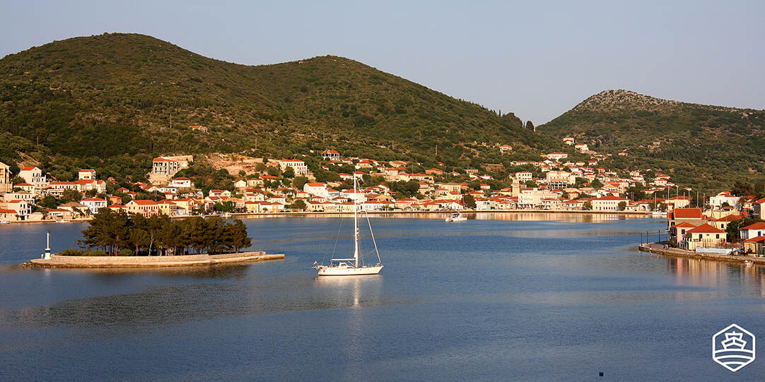 Il villaggio di Vathi a Itaca