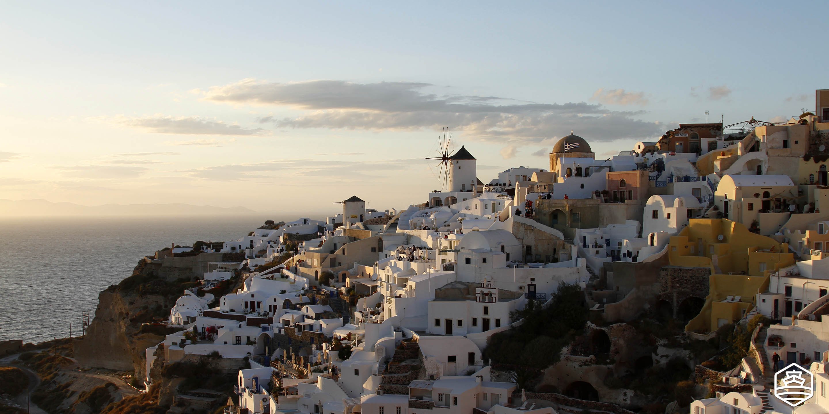 Tramonto dal villaggio di Oia, a Santorini