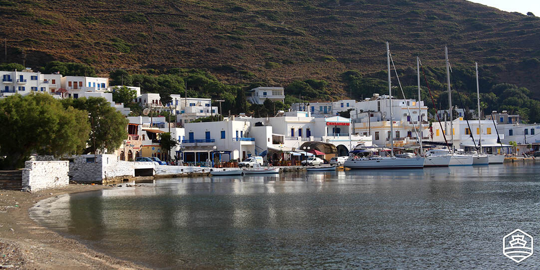 Il bellissimo porto di Katapola ad Amorgos
