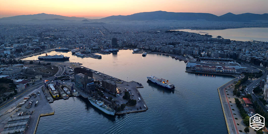 Luftaufnahme des Hafens von Piräus, in der Nähe von Athen