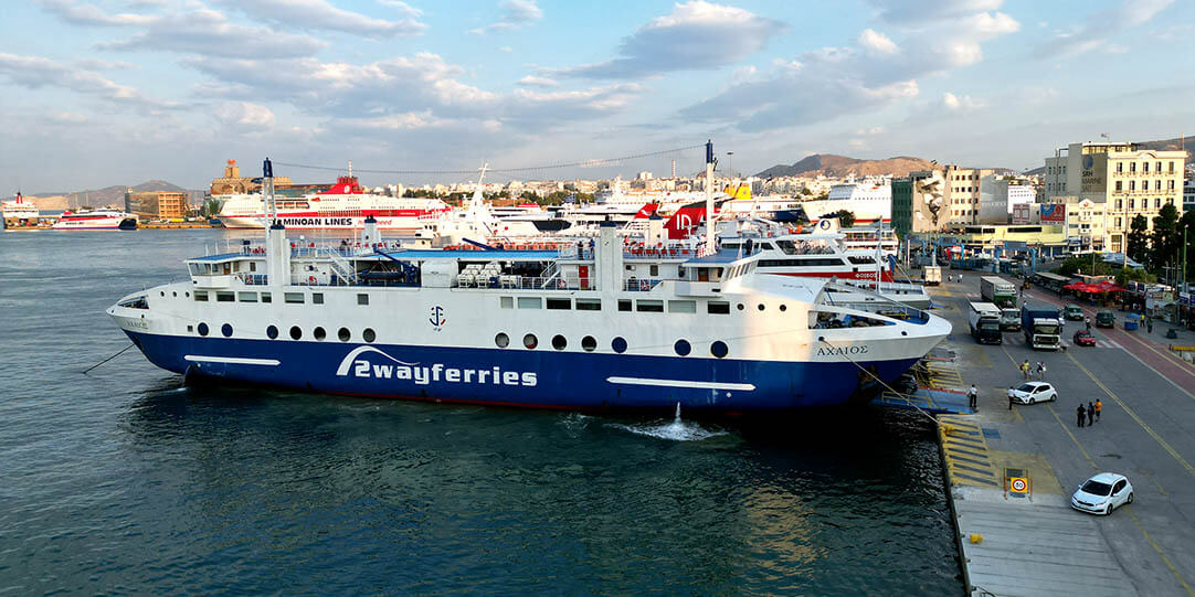 Die Fähre Theologos P von Fast Ferries