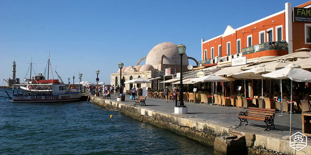 Il porto della città di Chania