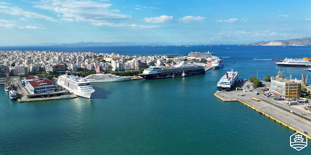 Veduta aerea del porto del Pireo, vicino ad Atene