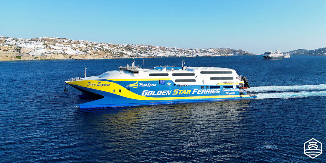 Superexpress Ferry by Golden Star arriving in Mykonos New port from the port of Rafina in Athens