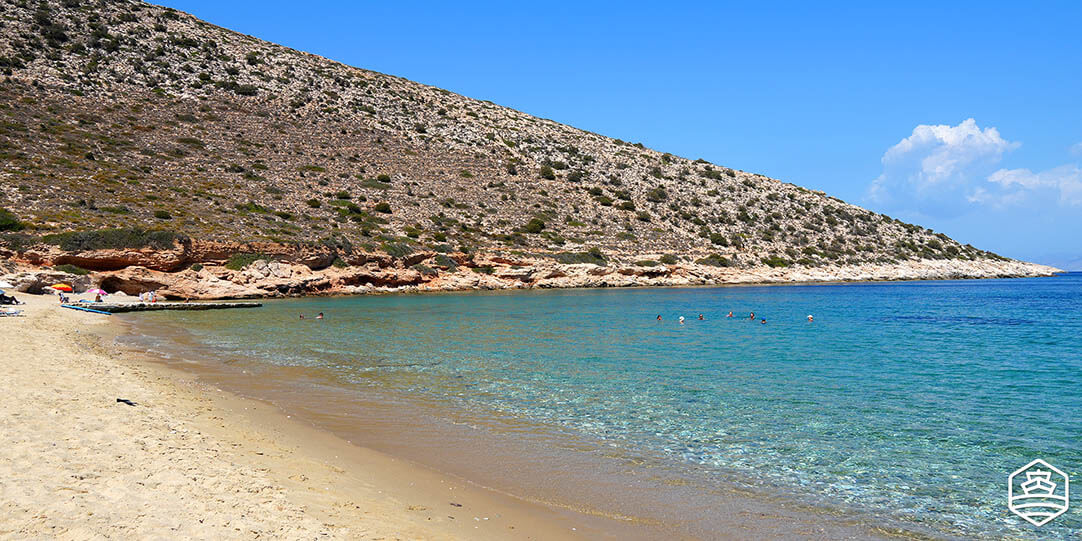 Der Sandstrand von Agia Theodoti im Norden von Ios