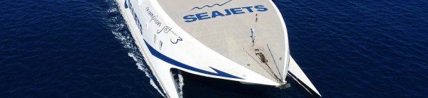 La nave Champion Jet 3 della Seajets che attraversa l’Egeo