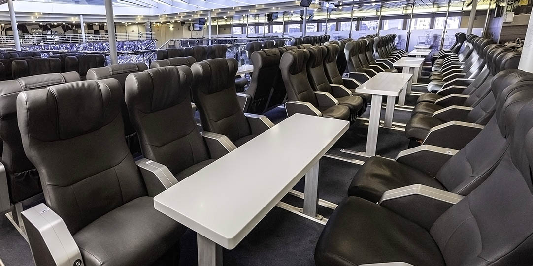 Χώρος καθισμάτων Business / Club Class στο WorldChampion Jet